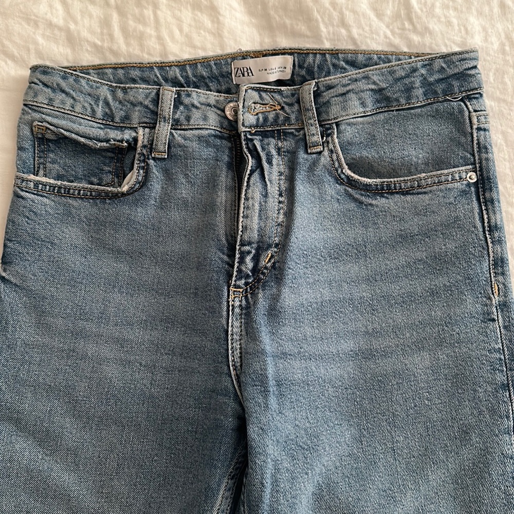 Zara jeans. Amazing fit